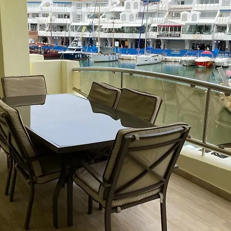 Capaldi Luxury Puerto Marina Appartamento